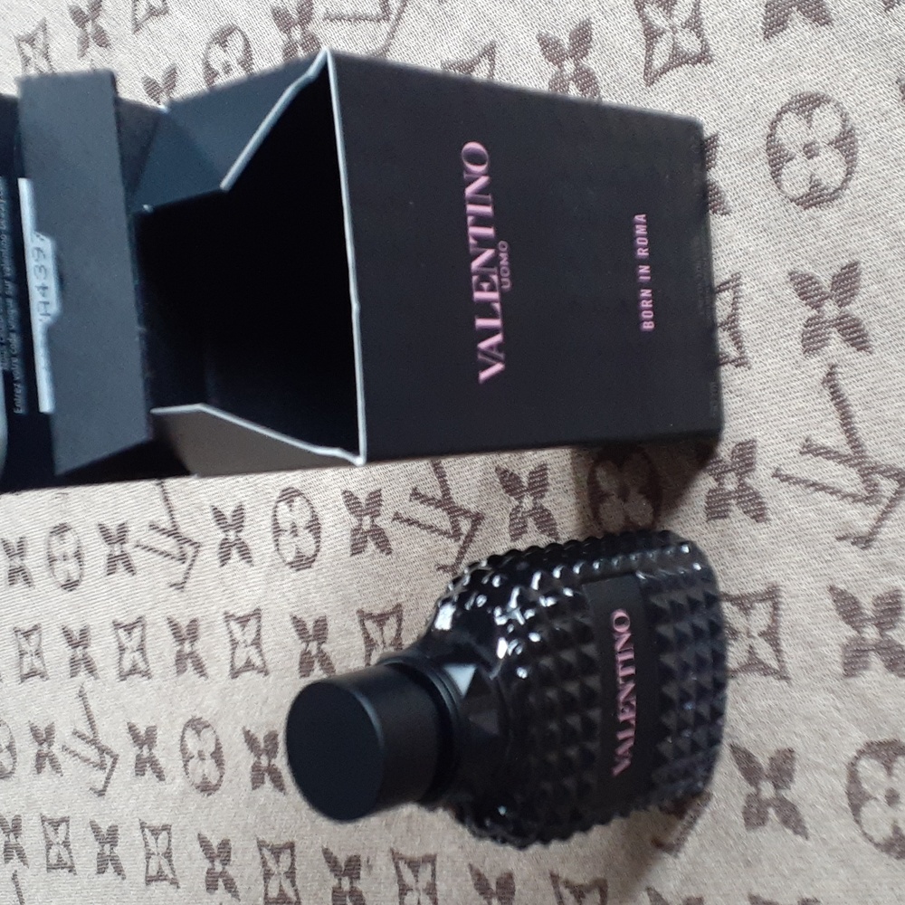 Valentino parfume